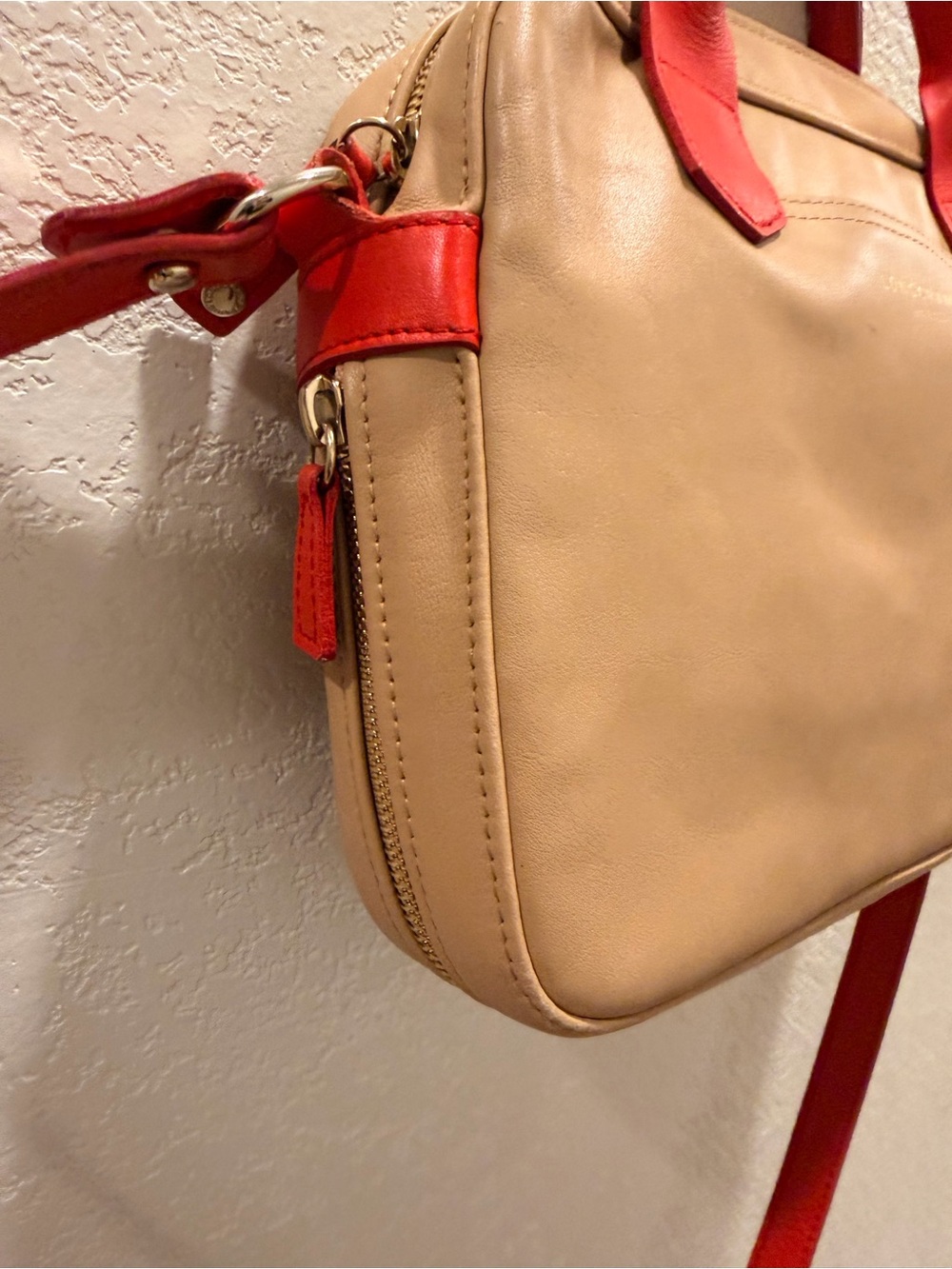 Longchamp Beige and Red Leather Satchel Handbag - Picture 8 of 14